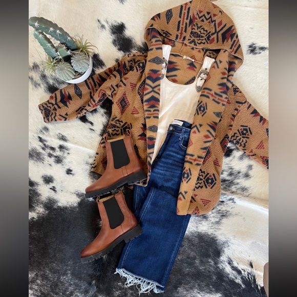 New In Womens Camel AZTEC TRIBAL PRINT HOODED OVERSIZE FLEECE Cardigan | NEW/NWT - Picture 5 of 11